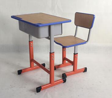 小学课桌椅