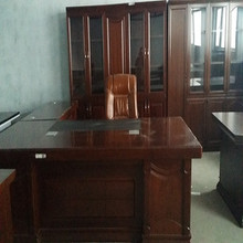 贵州格林办公家具、老板桌