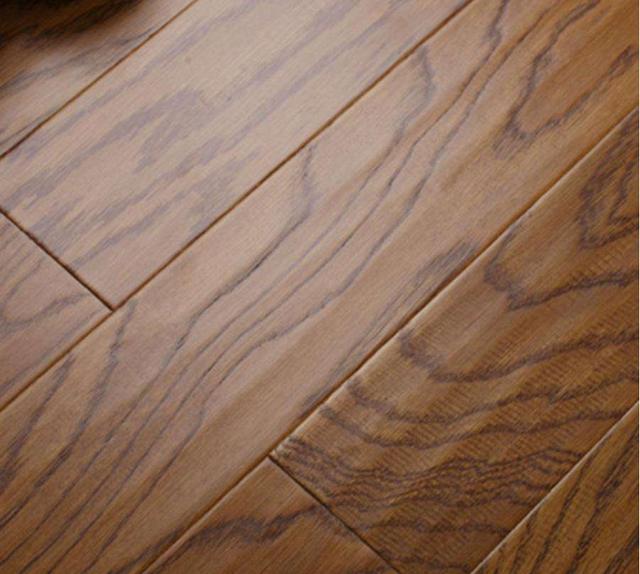 新房装修地板怎么选 实木还是强化地板,哪种更合适,保养更方便