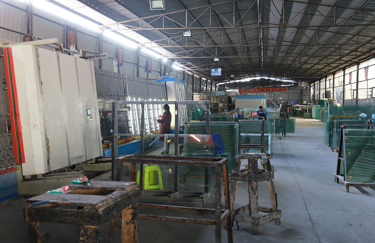 贵阳玻璃钢化厂联系方式