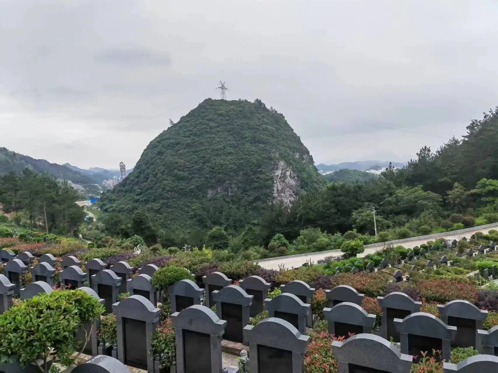 贵阳天龙山公墓电话