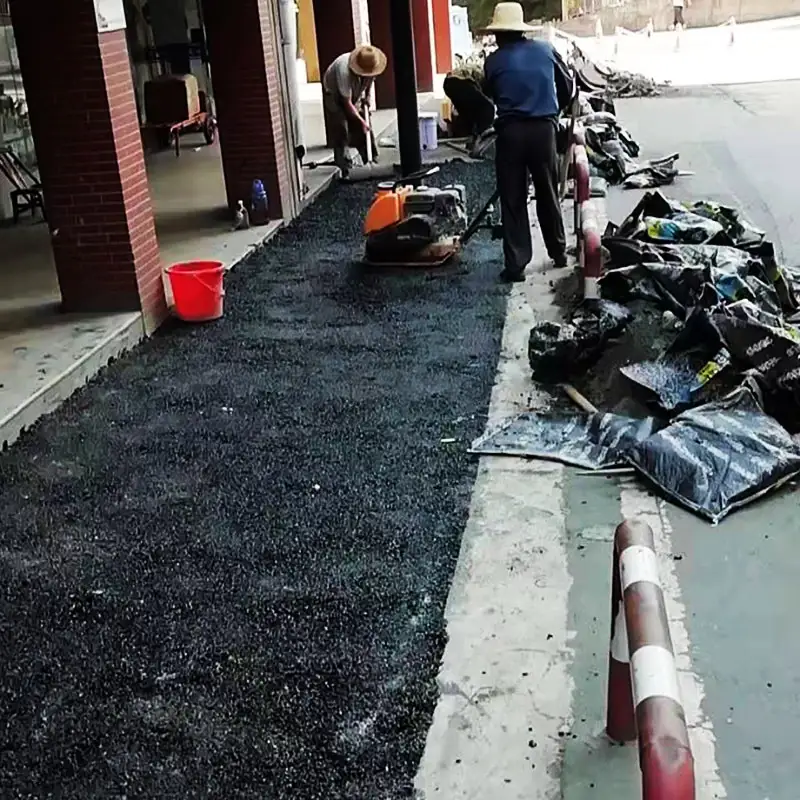 黔路焕新 “冷” 魔法：贵州沥青冷补料如何破解贵州乡村道路难题