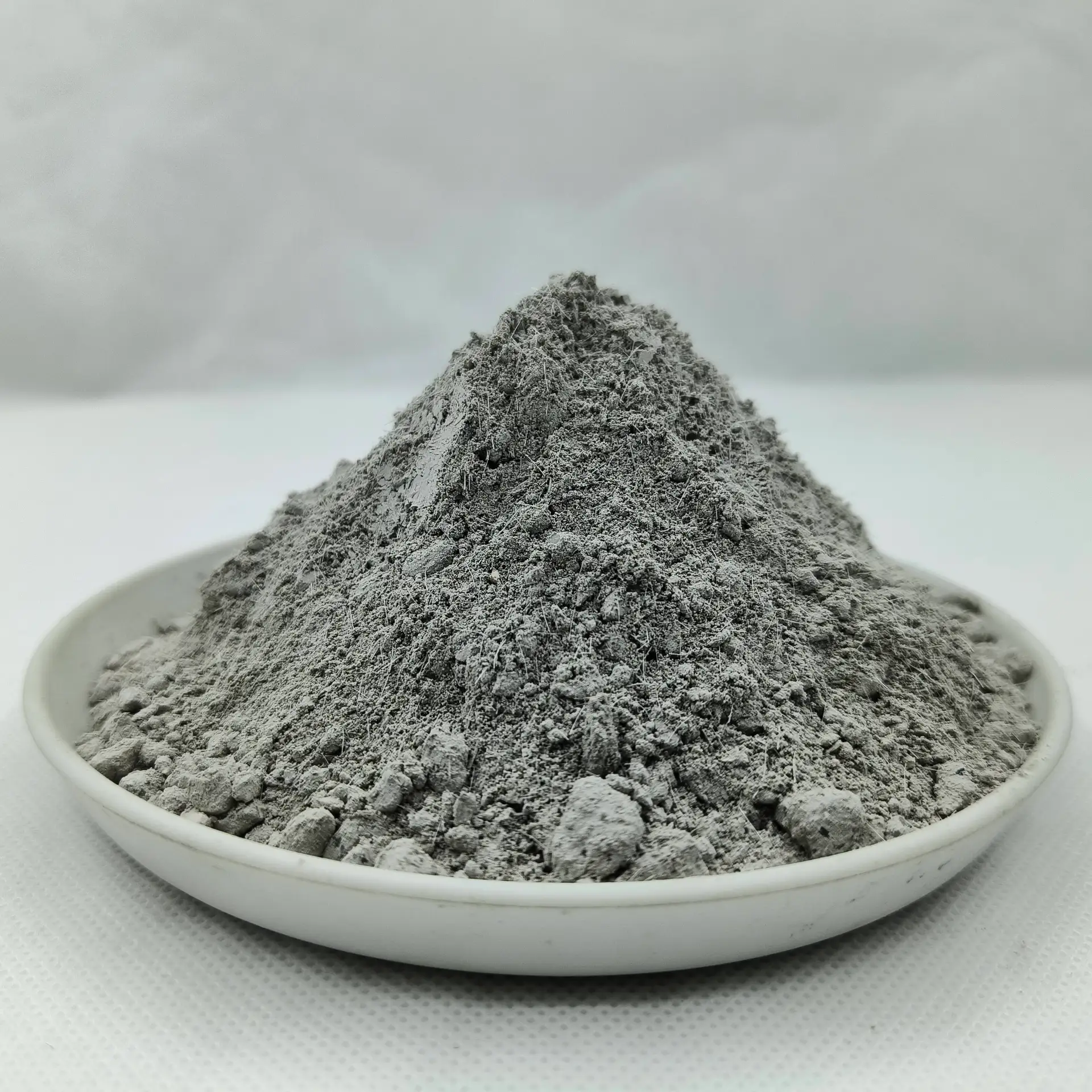 硫铝水泥在不同应用场景中的使用量一般是多少？
