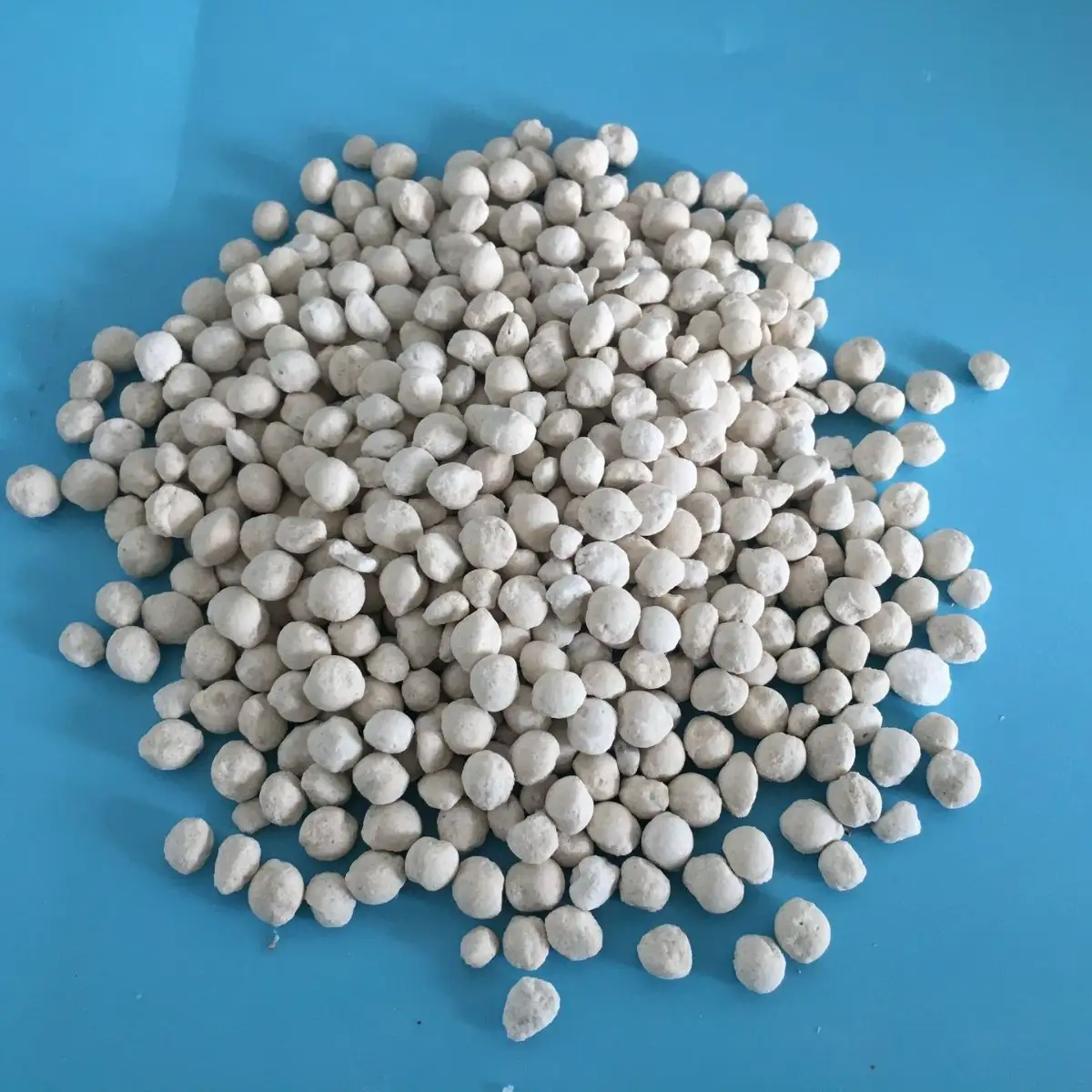 冬日出行保障，贵州融雪剂为何不可或缺