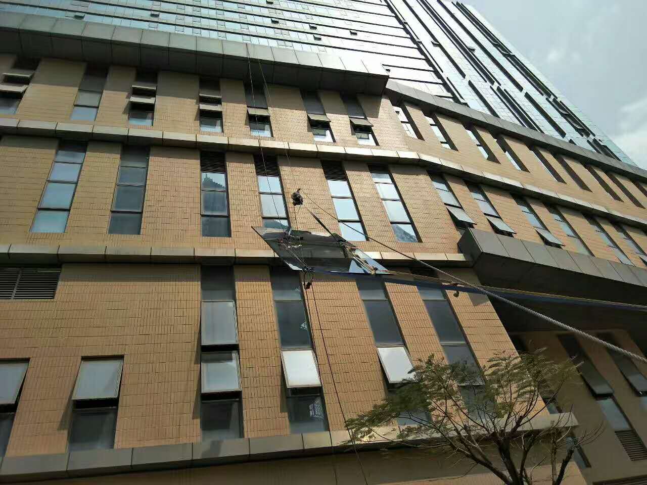 贵州贵阳玻璃幕墙维修