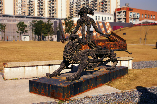 贵阳锻钢雕塑厂家电话