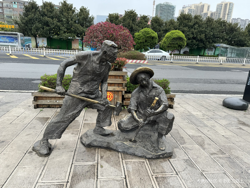 贵阳不锈钢雕塑工厂电话