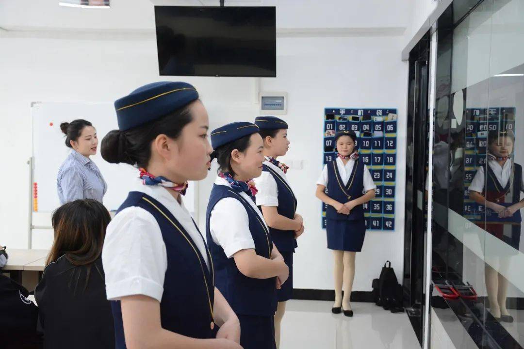 贵阳城市轨道交通与航空服务