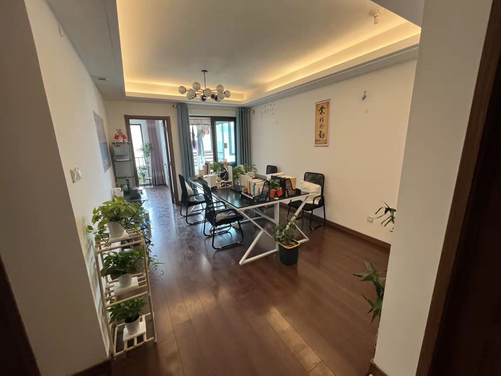 贵阳新添寨二手房中介电话