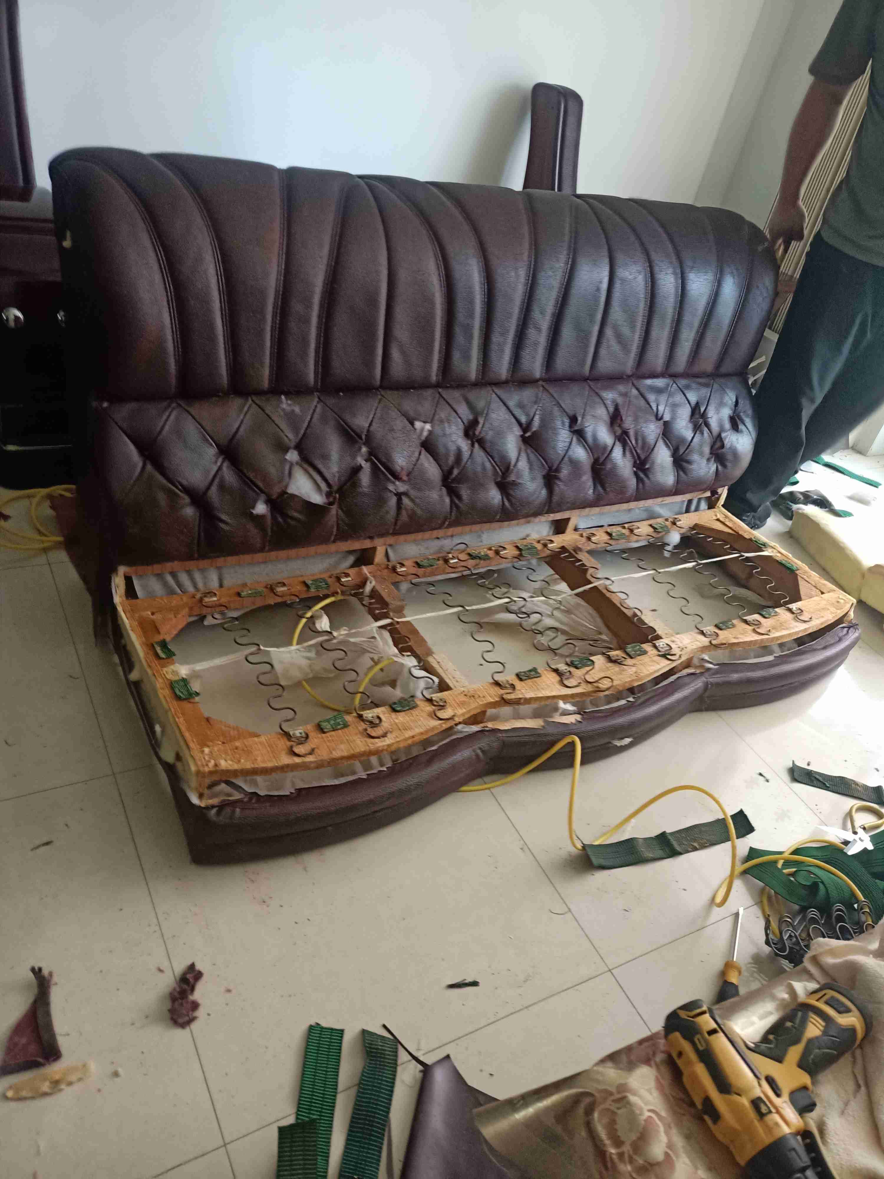 贵阳沙发维修电话