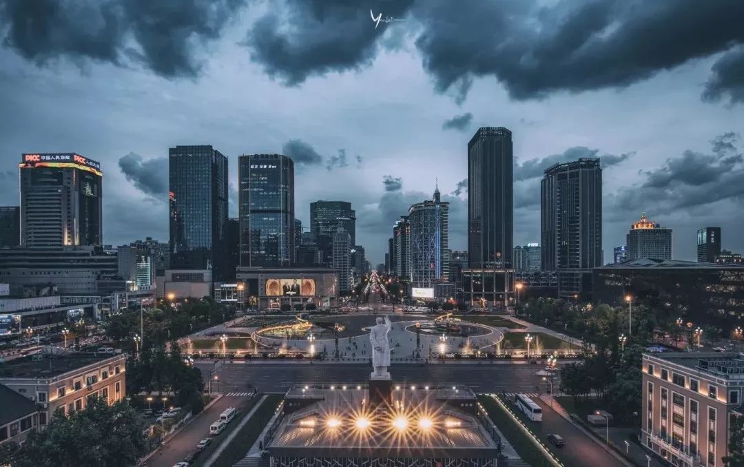 成都贷款中介咨询公司电话