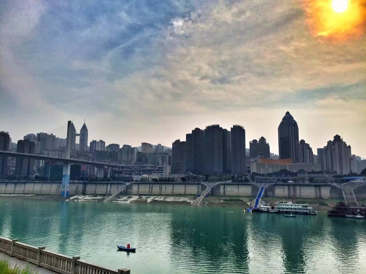 重庆贷款中介咨询公司电话