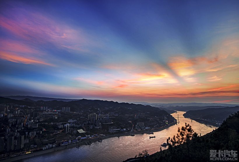 重庆贷款中介咨询公司电话