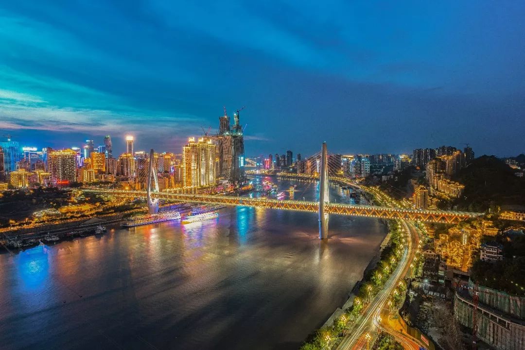 重庆贷款中介咨询公司电话