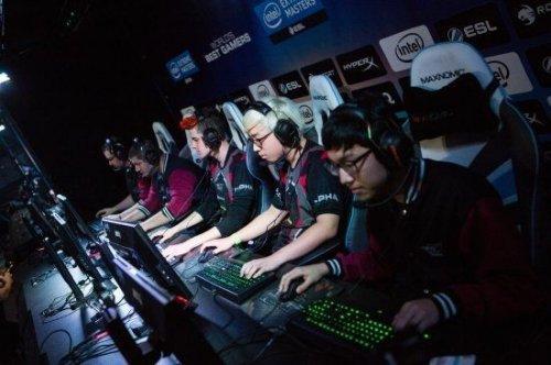 频游戏比赛，受到了越来越多的欢迎，很多玩家成为了职业电子竞技选手。