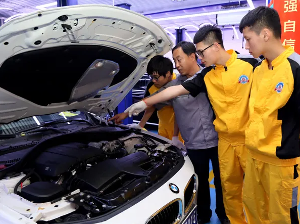 贵阳新能源汽车运用与维修专业学校