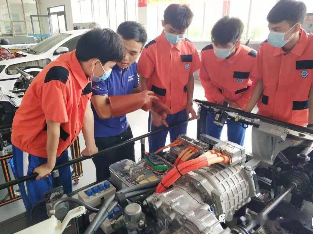 贵阳新能源汽车运用与维修专业学校