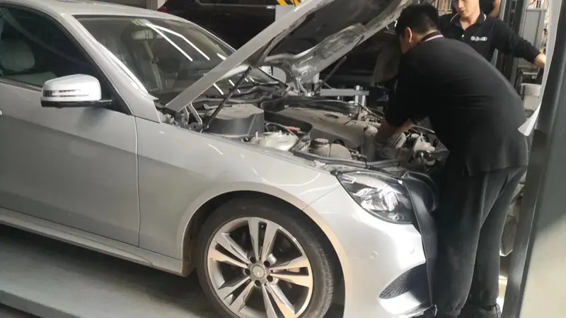 贵阳奔弛车维修店电话