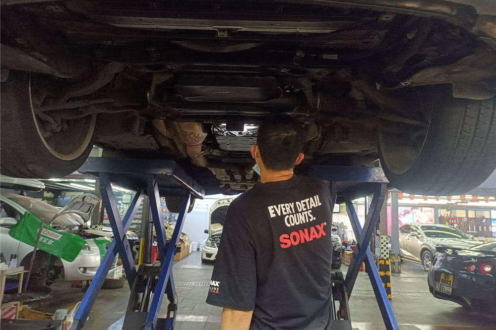 贵阳奔弛车维修店电话