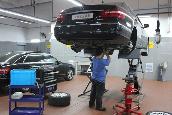 贵阳奔弛车维修店电话