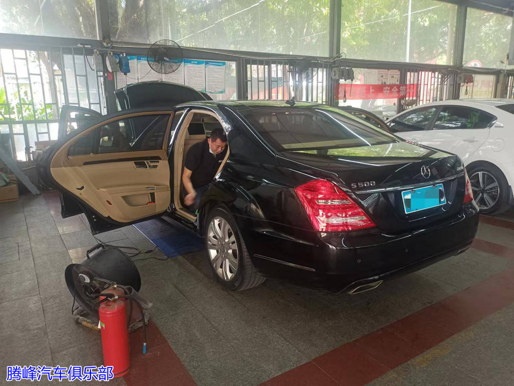 贵阳奔弛车维修店电话