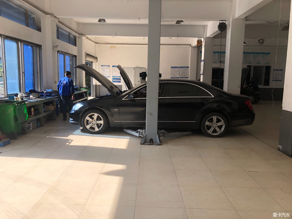 贵阳奔弛车维修店电话