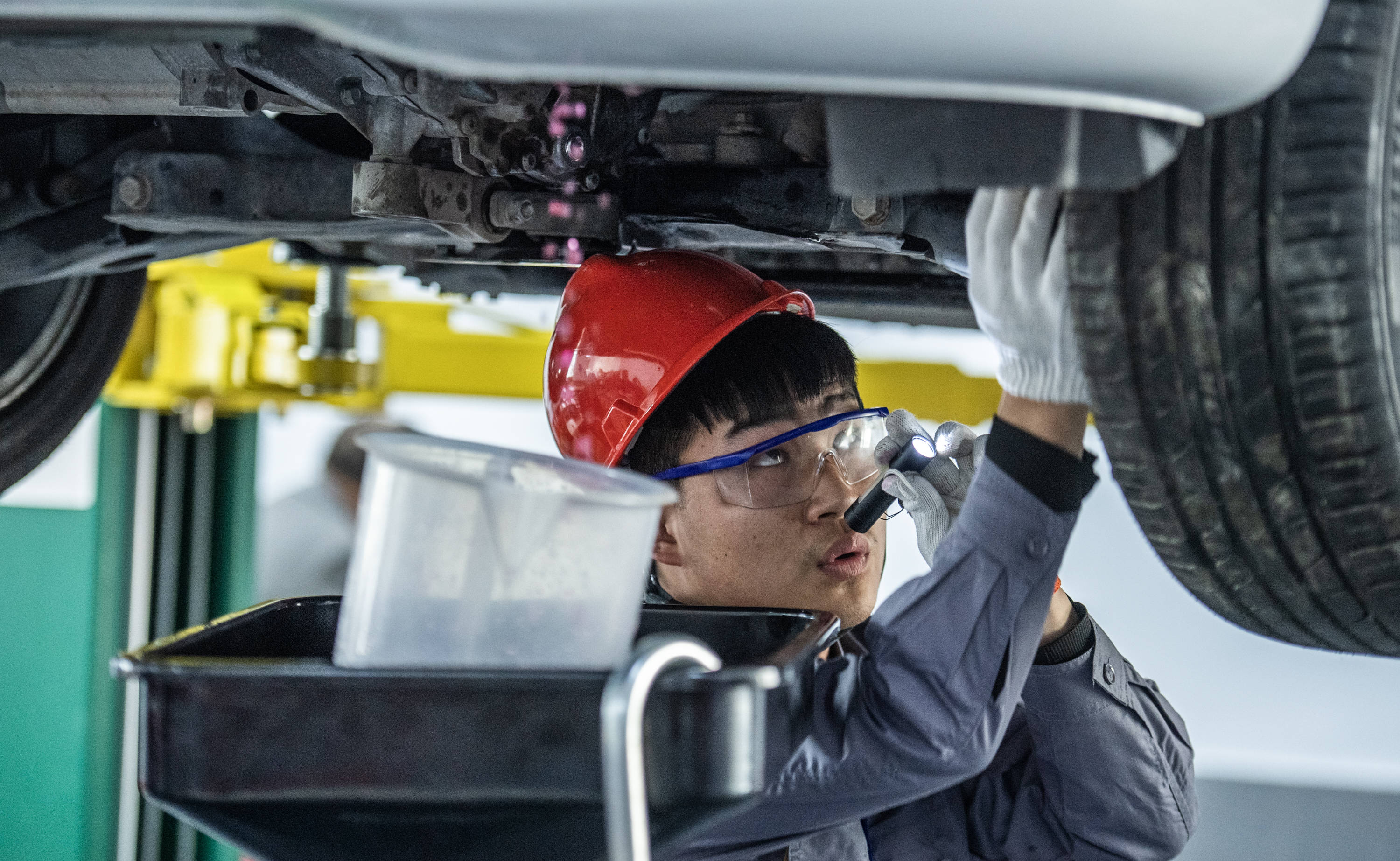 贵阳新能源汽车维修专业学校电话