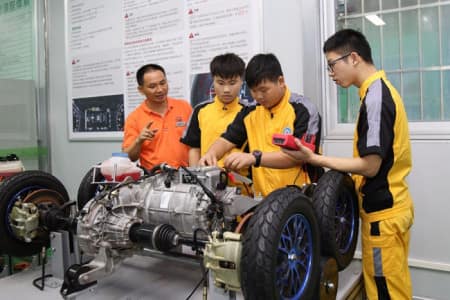 贵阳新能源汽车维修专业学校电话