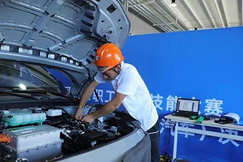 贵阳新能源汽车运用与维修学校