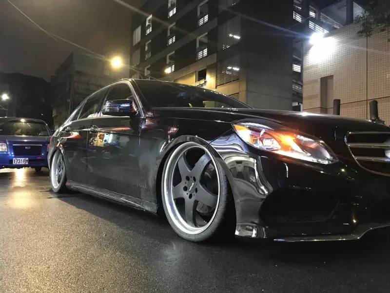 奔驰e级改装车更加完美的视觉效