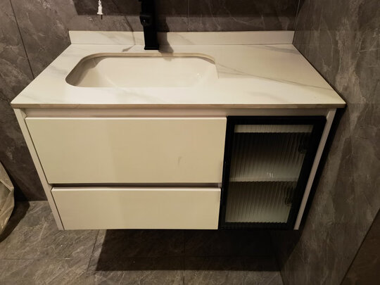 贵阳浴室柜定制工厂电话