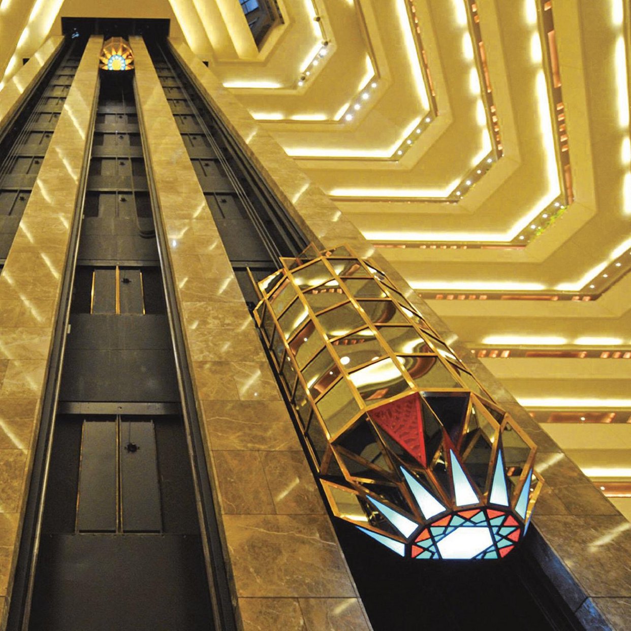 贵阳迪斯卡加装电梯安装