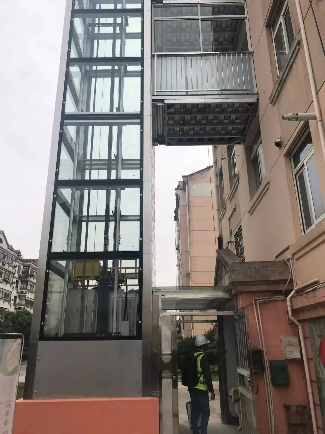 贵阳迪斯卡加装电梯安装