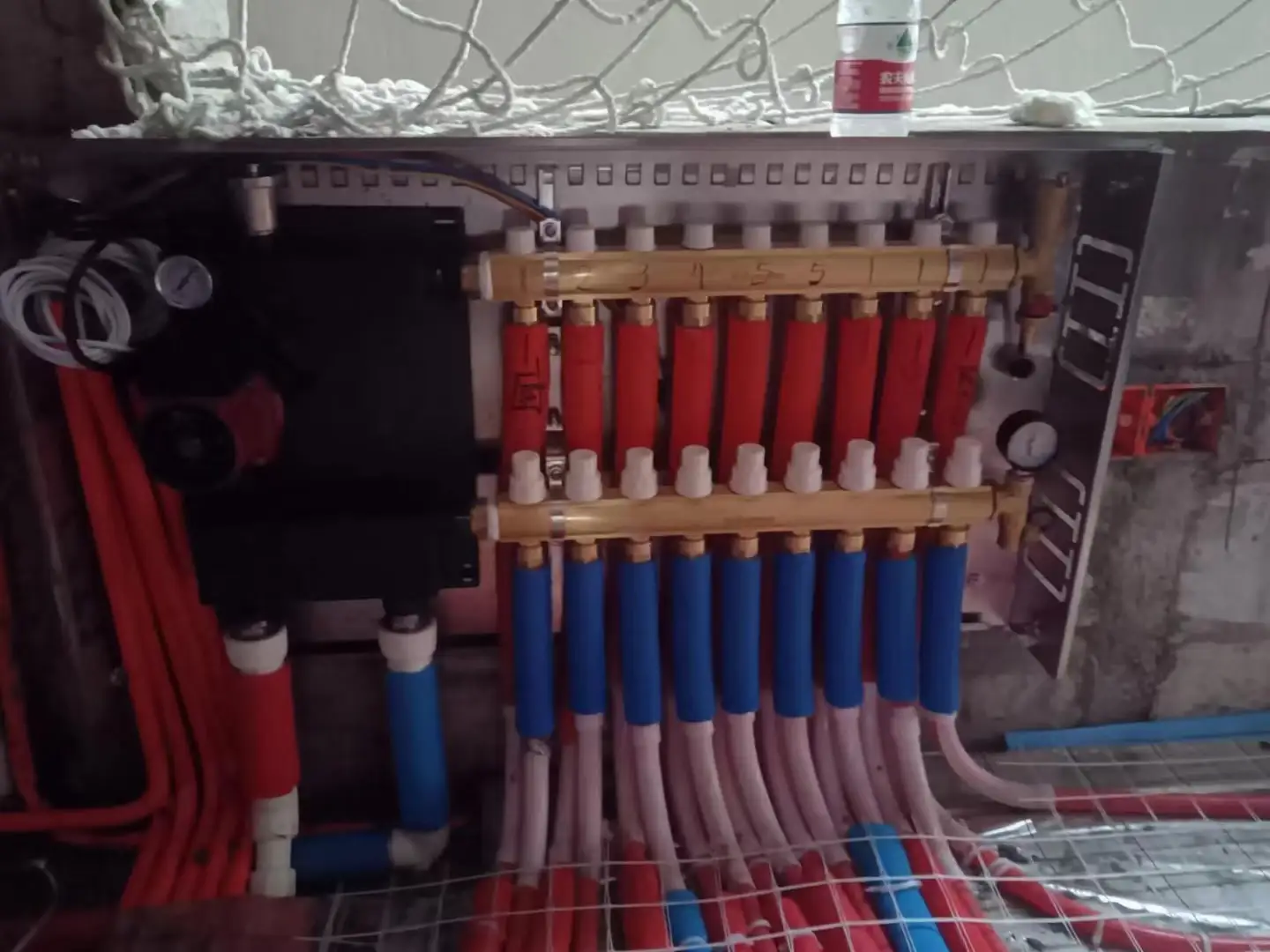 威宁空气能地暖供热