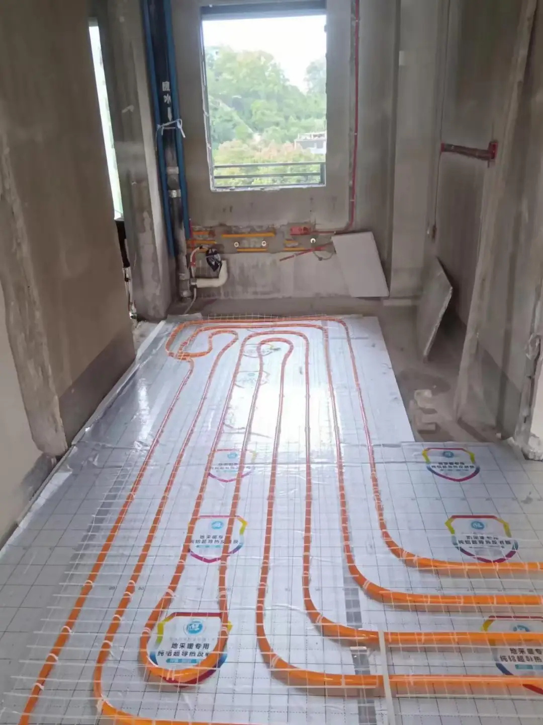 威宁空气能地暖安装方法